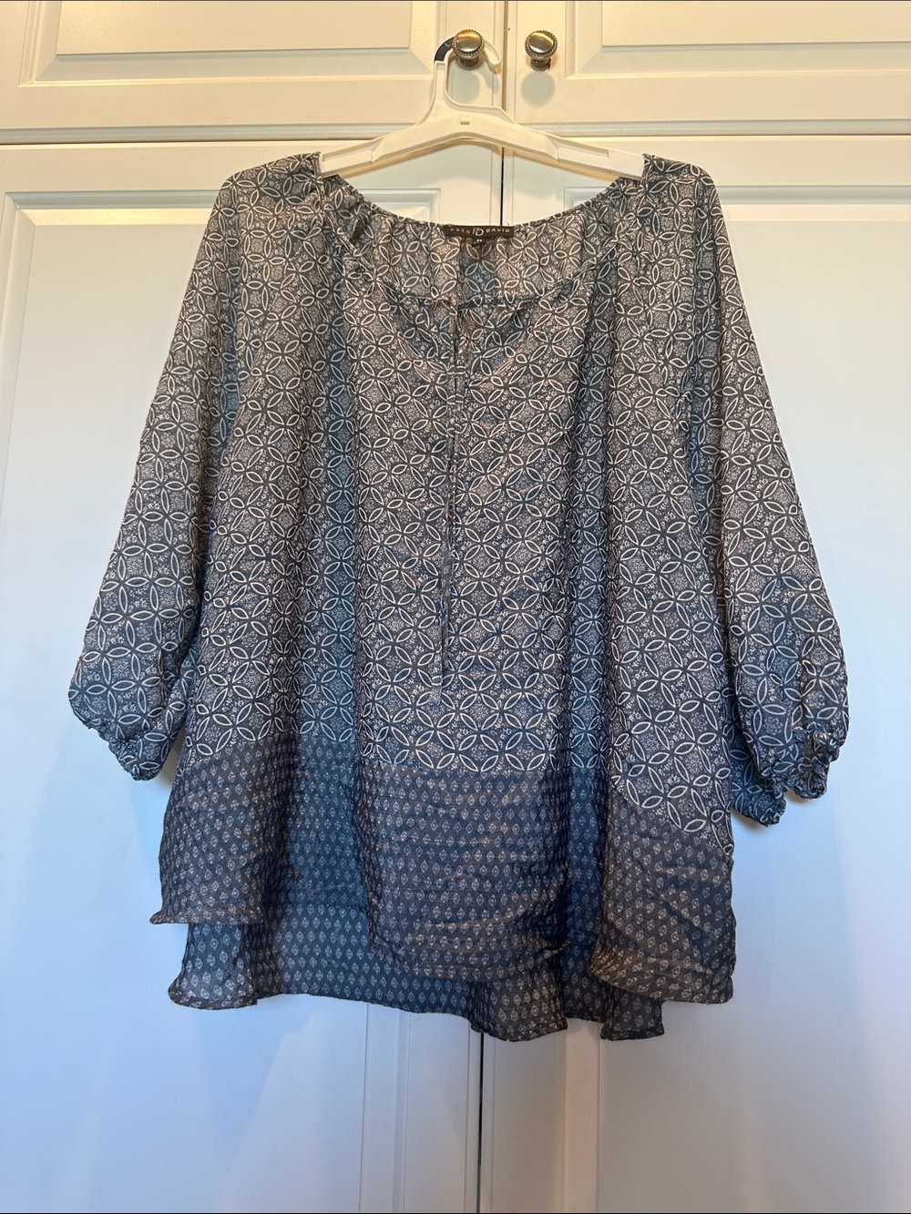 Fred David Gray White Boho Peasant Blouse Size 2X Rayon Blend Like New